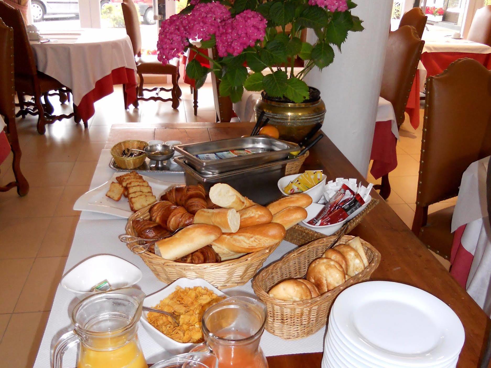 Hotel De Bretagne Dol Centre Ville - Hotel Et Restaurant Dol-de-Bretagne Zewnętrze zdjęcie