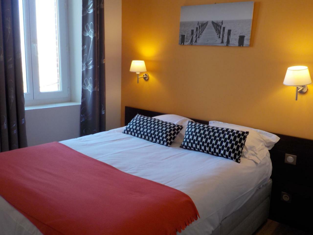 Hotel De Bretagne Dol Centre Ville - Hotel Et Restaurant Dol-de-Bretagne Zewnętrze zdjęcie